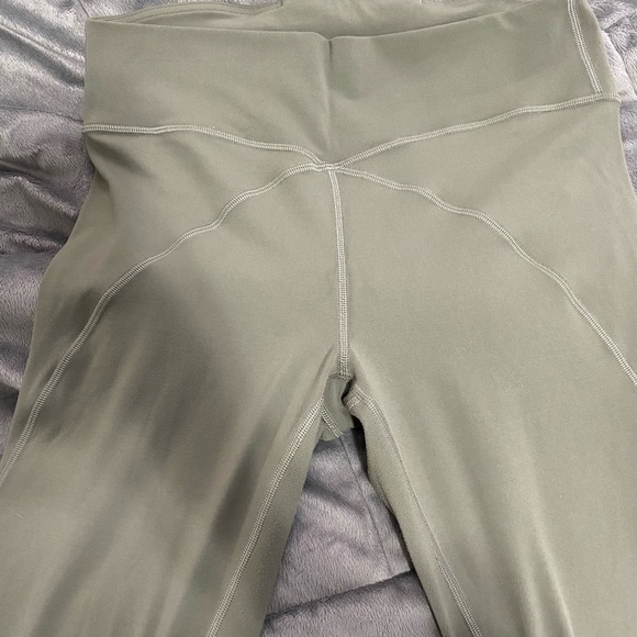 Lulu lemon leggings - Picture 2 of 2